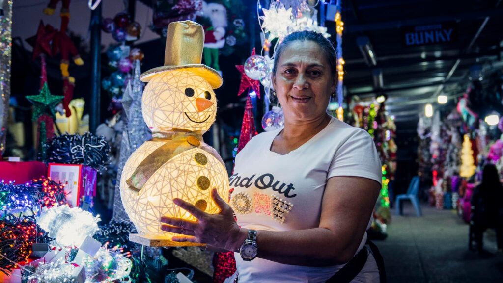 Feria-Navidena-Mercado-Cuatro-Manzanas-nieve