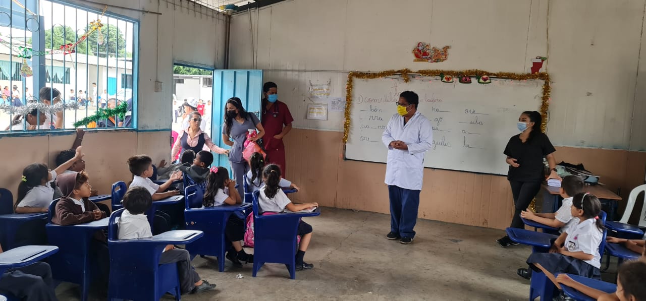 La Alcaldía Ciudadana Cuida La Salud De Los ‘pelados Guayaqlick