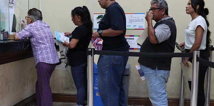 Los moradores de Ciudad de Dios realizan el proceso para adquirir sus títulos de propiedad.