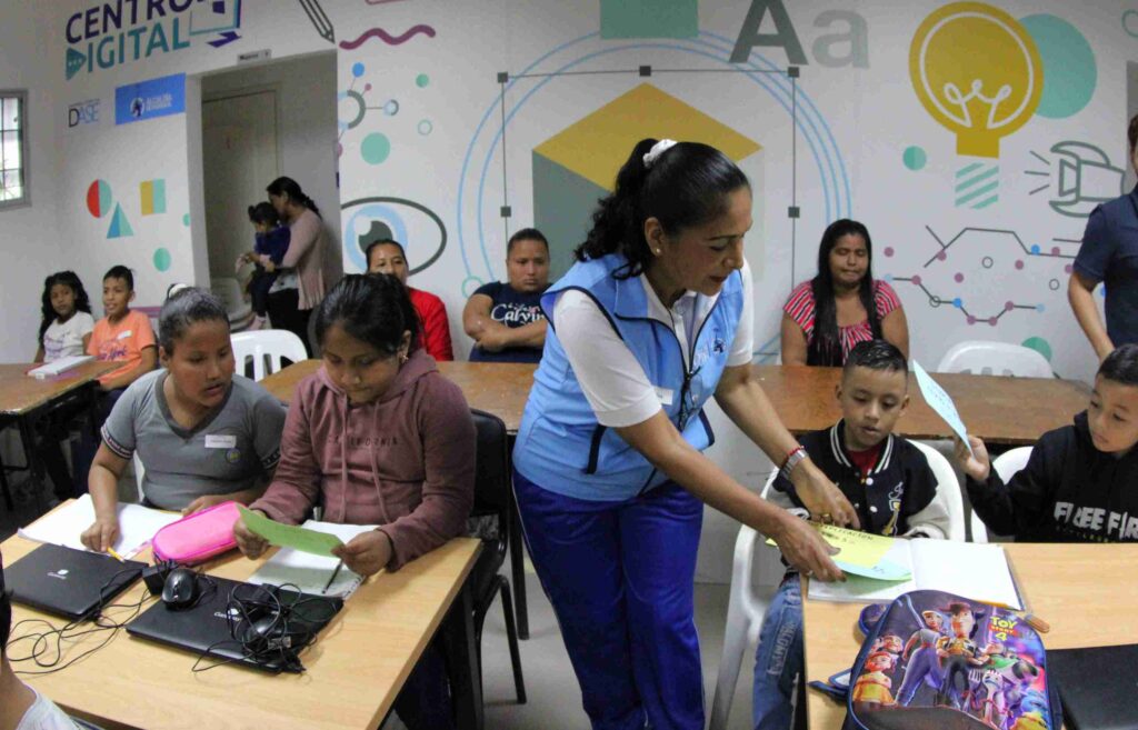 Los cursos de nivelación académica están dirigidos a niños entre los 7 y 12 años de edad. 