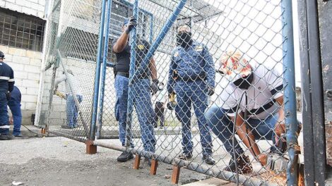 La Dirección de Justicia y Vigilancia realiza controles en diversos puntos de Guayaquil.