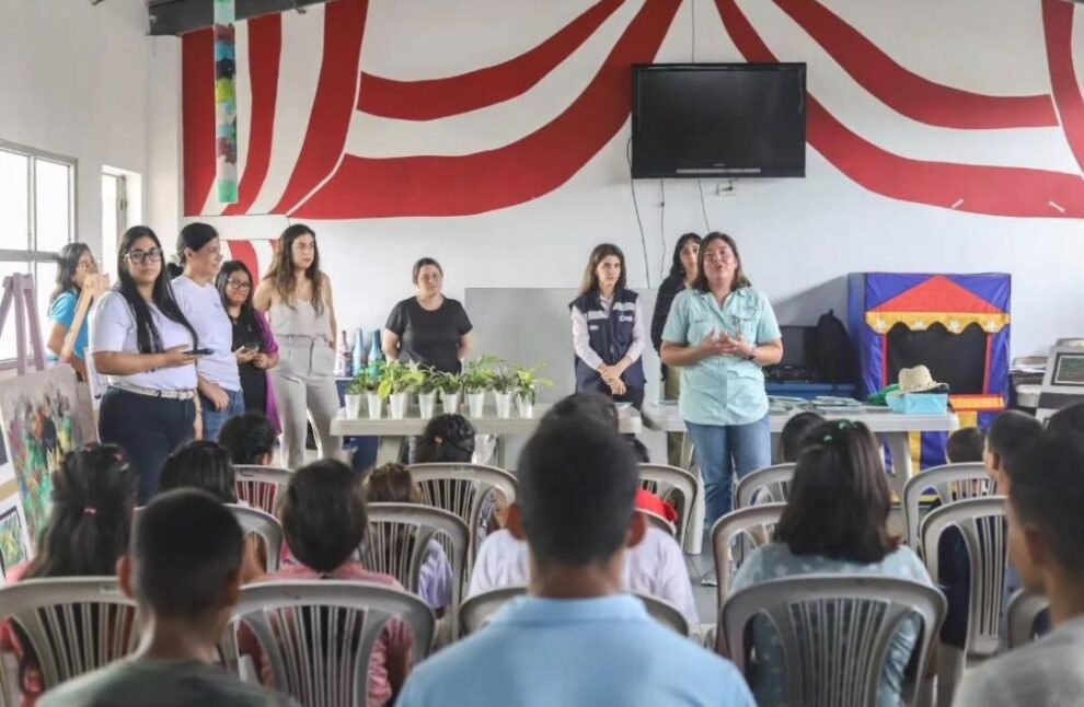 Los niños del Hogar Inés Chambers Vivero recibieron charlas sobre el cuidado del medio ambiente.