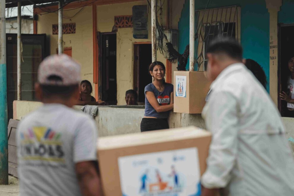 El Municipio de Guayaquil entregó kits de alimentos a las familias damnificadas.