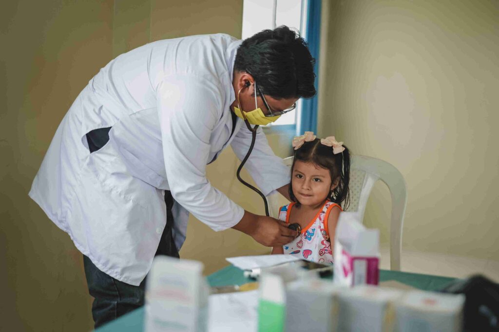 La Dirección de Salud del Municipio de Guayaquil brindó atención médica a las familias damnificadas. 