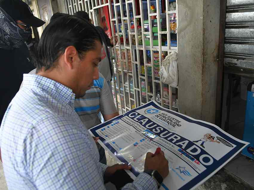 El Municipio de Guayaquil realizó un operativo para precautelar el orden en los alrededores de la Penitenciaría del Litoral.