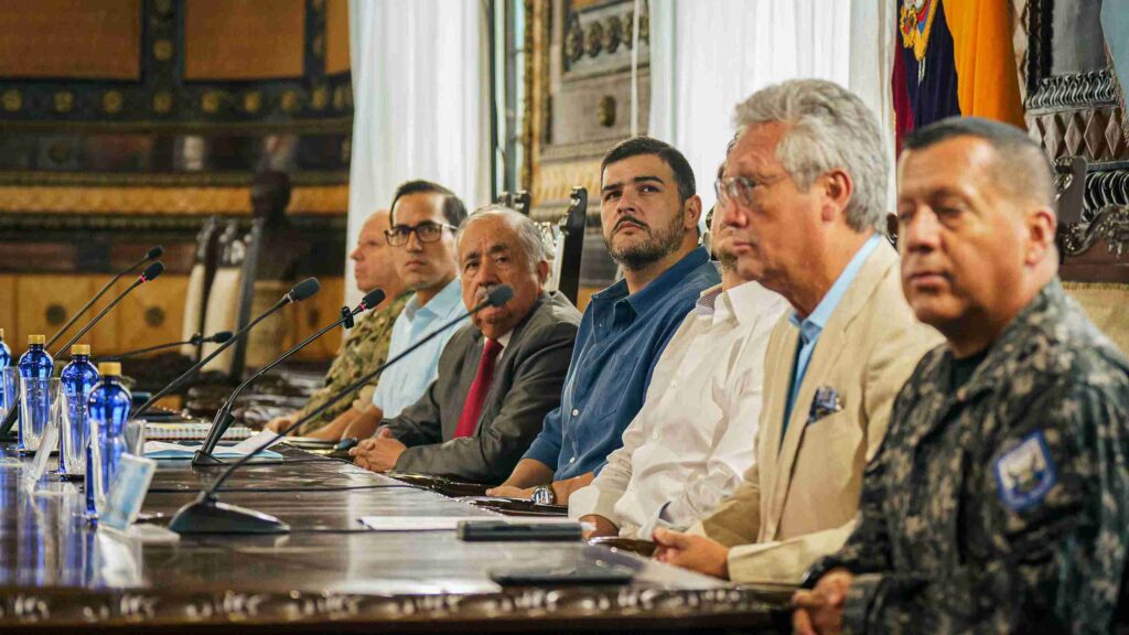 En la presentación del proyecto, junto al alcalde Aquiles Alvarez, estuvieron autoridades provinciales y policiales. 