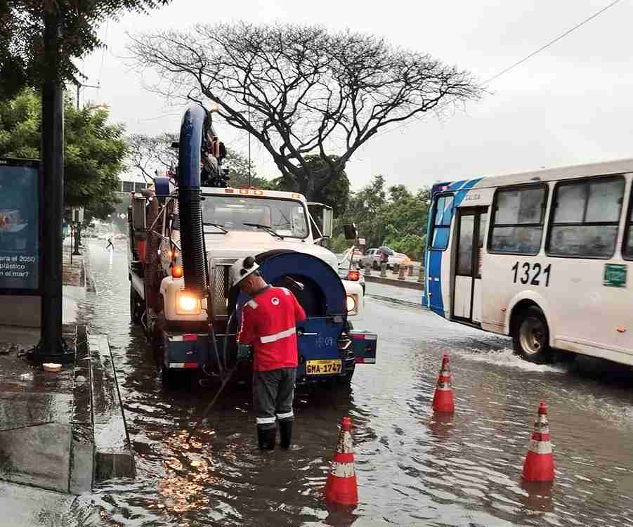 Toda la estructura municipal se encuentra activada para atender las emergencias generadas por las lluvias. 