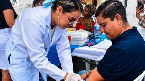 La feria brinda atenciones a los habitantes de Guayaquil.