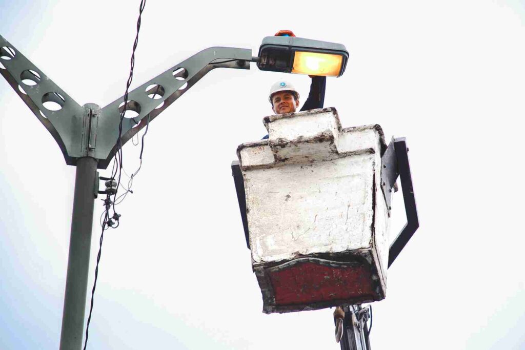 Los trabajos incluyen también un mantenimiento preventivo y correctivo integral del sistema eléctrico. 