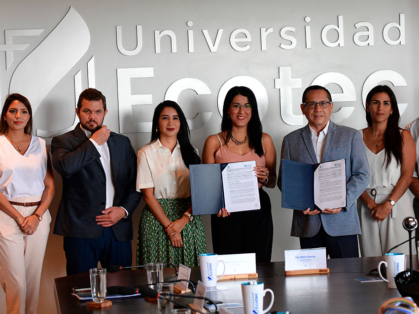 EMAPAG y la Universidad ECOTEC suscriben convenio en favor de la comunidad estudiantil.