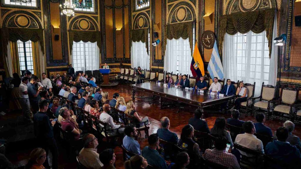 Autoridades municipales y de Gobierno participaron en esta reunión de trabajo. 