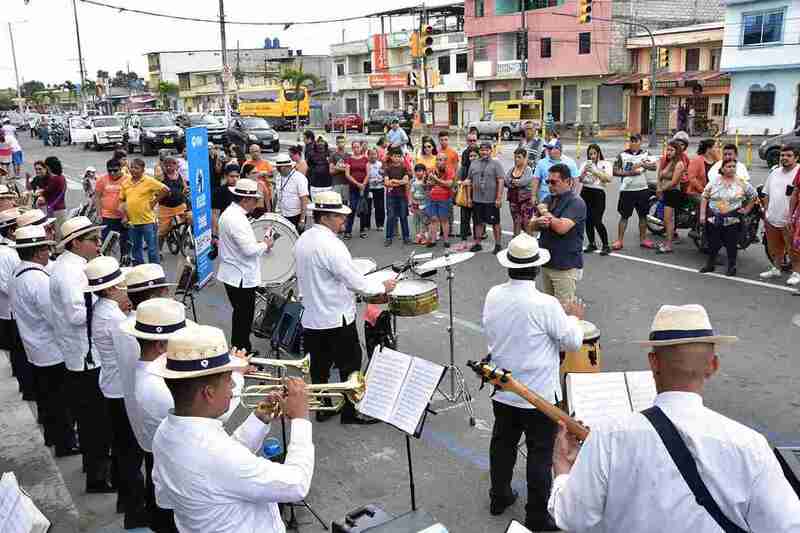 La Banda Municipal amenizó la jornada con su música.