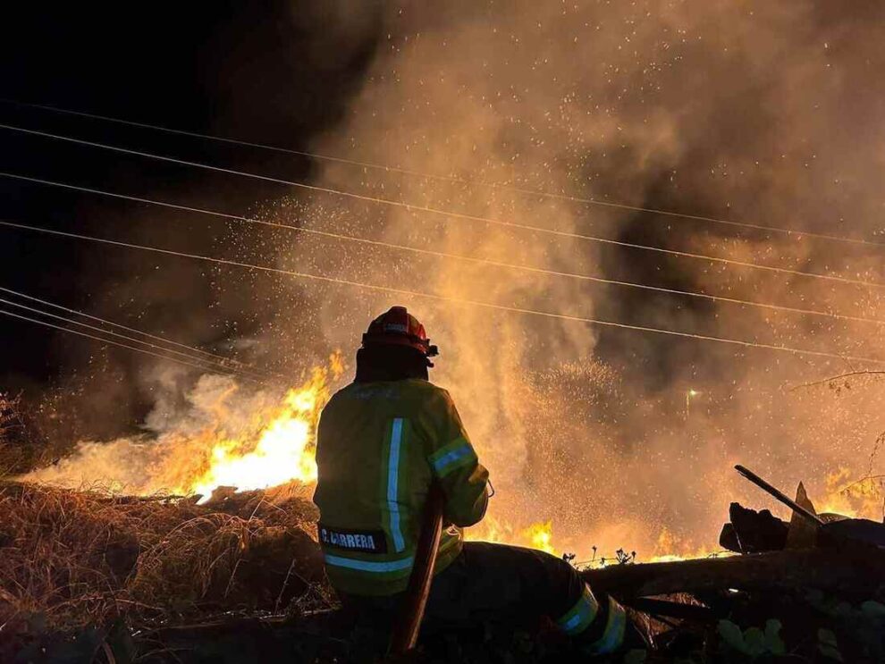 Incendio vía a la Costa