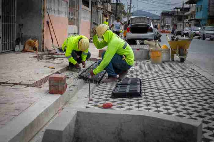 Además, se realizan trabajos de regeneración urbana en la zona.