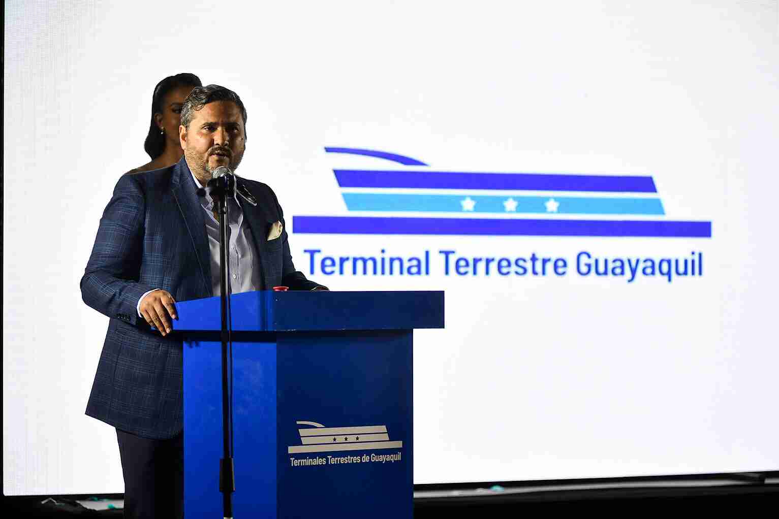 En su intervención, Carlos Asanza, gerente general de la Fundación Terminal Terrestre, destacó la importancia de esta renovación.