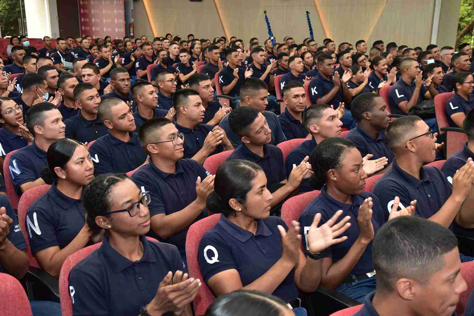 700 son los aspirantes a Agentes de Control Municipal. 