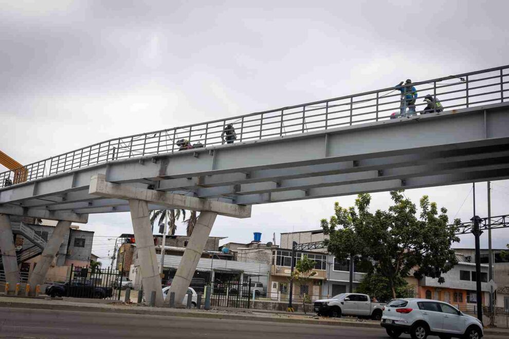 Paso Peatonal Narcisa de Jesús