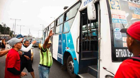 19 operadoras de transporte en Guayaquil fueron sancionadas por paralizar el servicio.