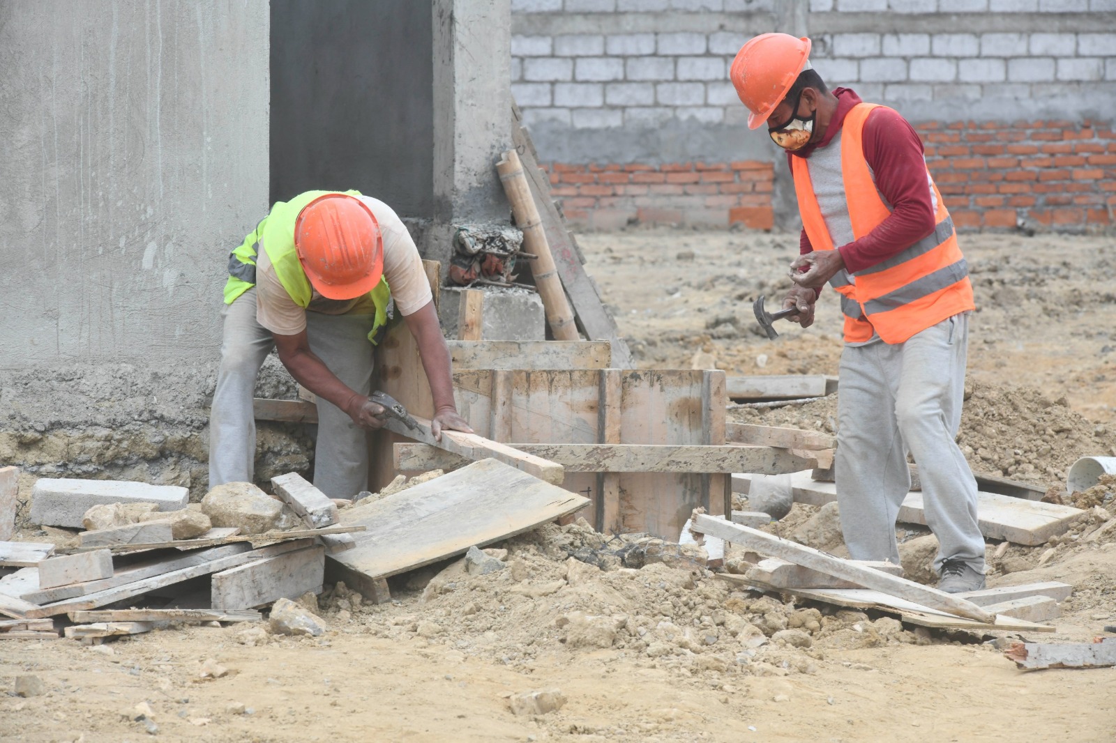 Avanza la construcción de la Unidad Médica Municipal en Puná