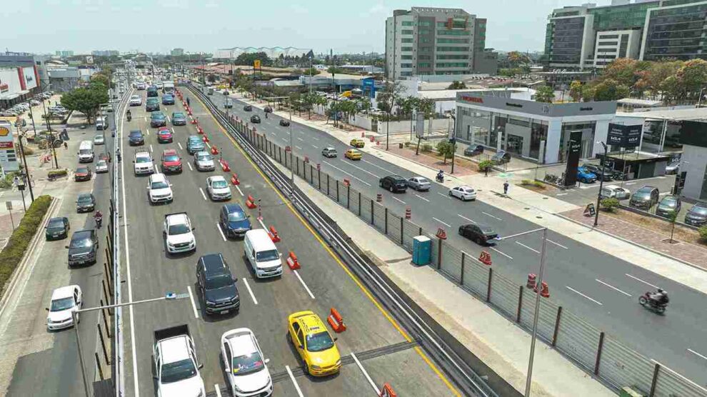 Paso elevado de la Av. De Las Américas