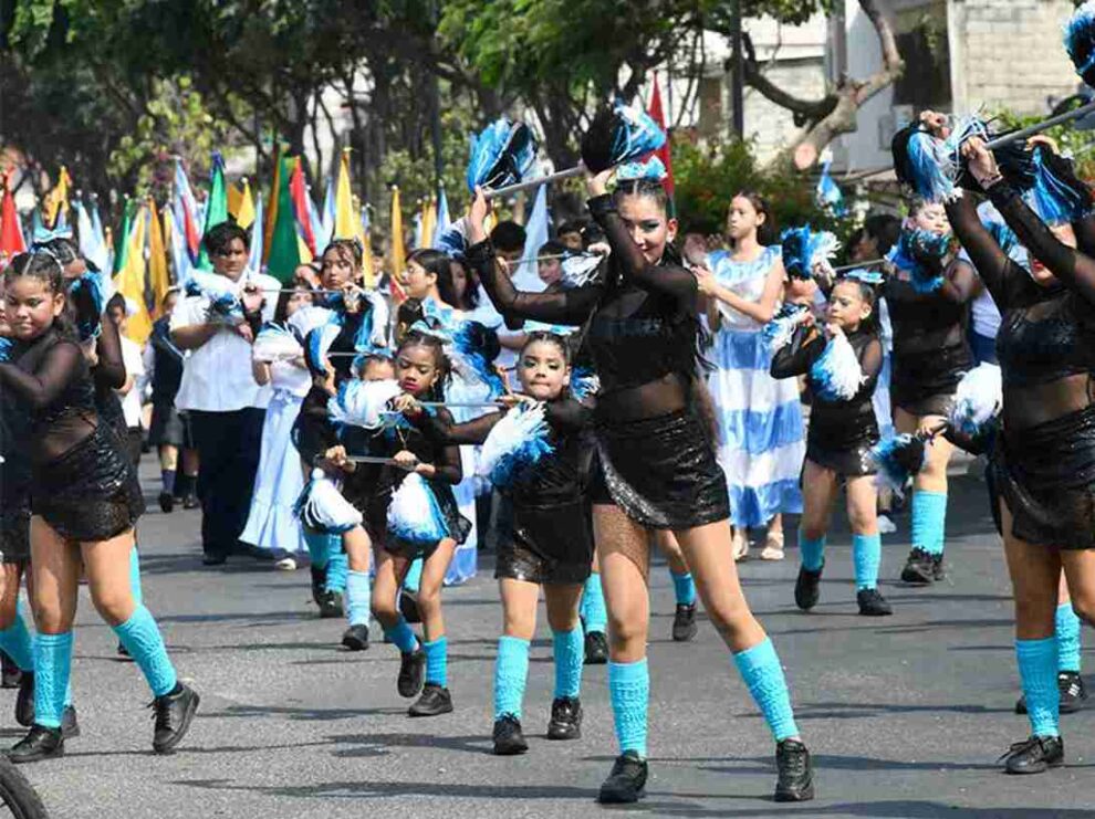 Guayaquil celebra su Independencia con desfiles