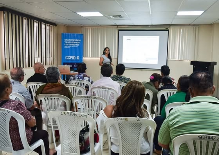 Segura EP capacita para proteger a los usuarios del transporte en Guayaquil