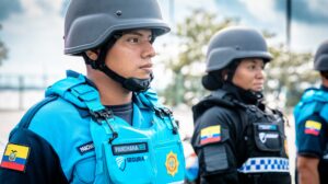 Agentes municipales en Guayaquil