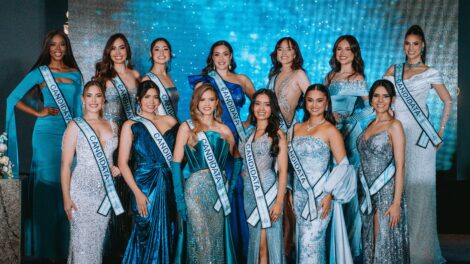 Las 13 candidatas a Reina de Guayaquil fueron presentadas en el Club de la Unión.