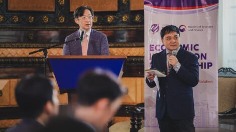 Representantes de la Agencia de Promoción de Comercio de Corea (KOTRA) estuvieron recientemente en Guayaquil para formalizar su interés en operar el Nuevo Aeropuerto Internacional de Guayaquil.