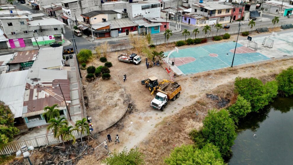 El alcalde Aquiles Alvarez impulsa la regeneración del Parque Viernes Santo tras un inventario de daños que permitió definir un plan integral de recuperación.
