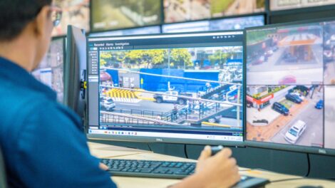 El Municipio de Guayaquil y Segura EP cuentan con una moderna sala de operaciones que monitorea más de 34.000 cámaras ubicadas en toda la ciudad.