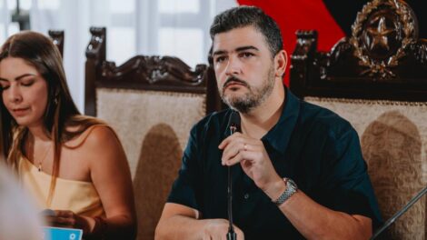El alcalde Aquiles Álvarez se pronunció con firmeza tras la disposición ministerial que revocó la autorización ambiental al proyecto.