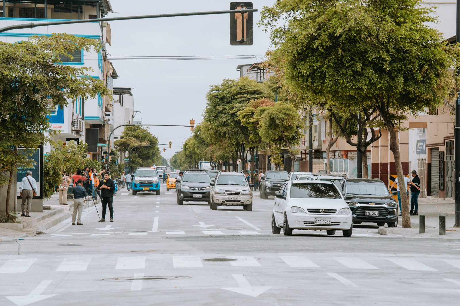 La calle Esmeraldas fue reabierta al tráfico vehicular este martes 14 de octubre.