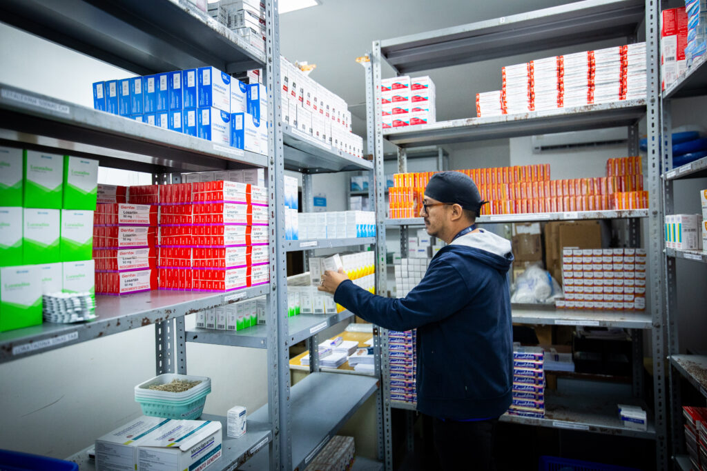 Los ciudadanos también se benefician con medicinas gratuitas.