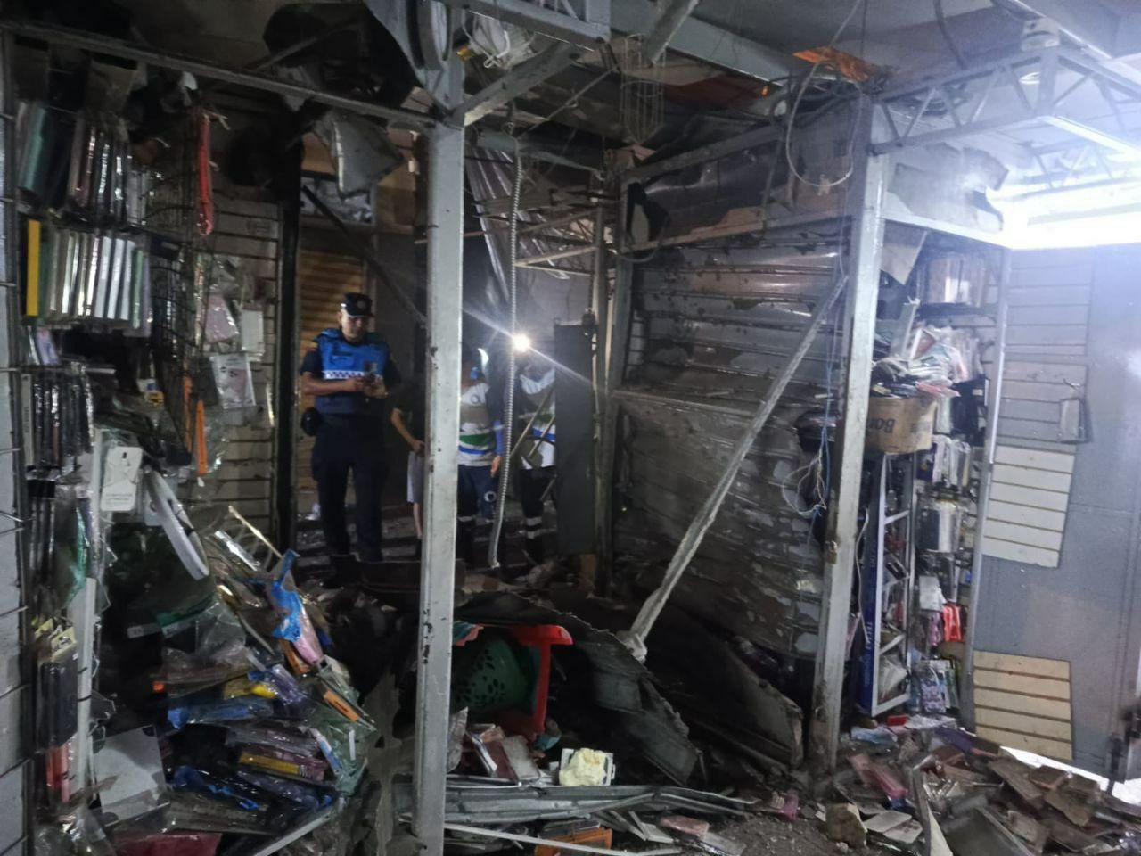 El pasado 3 de junio, un artefacto explosivo fue detonado en La Bahía y dejó seis locales destruidos y pérdidas materiales.