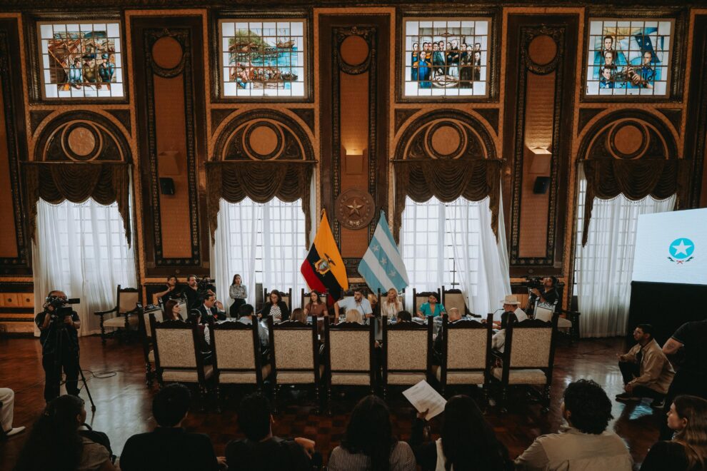 Vista panorámica del Salón de la Ciudad durante la sesión ordinaria del Concejo Municipal de Guayaquil.