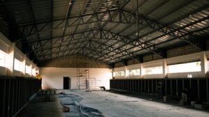 Los nuevos alojamientos en el Fuerte Huancavilca avanzan a paso firme, ofreciendo espacios dignos y funcionales para 200 militares.