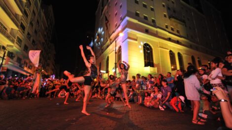 Una postal que no será: el XXI FAAL quedó suspendido por decisión del SERCOP. El arte, por ahora, fuera de escena.